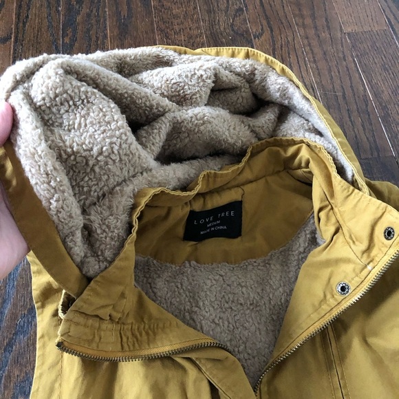 Love Tree Women’s M Mustard Yellow Khaki Sleeveless Hooded Sherpa Lined Vest - Picture 8 of 13